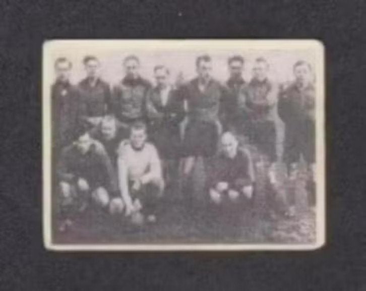 Voetbalplaatje Achilles Assen 1951-1952., Ophalen of Verzenden, Zo goed als nieuw