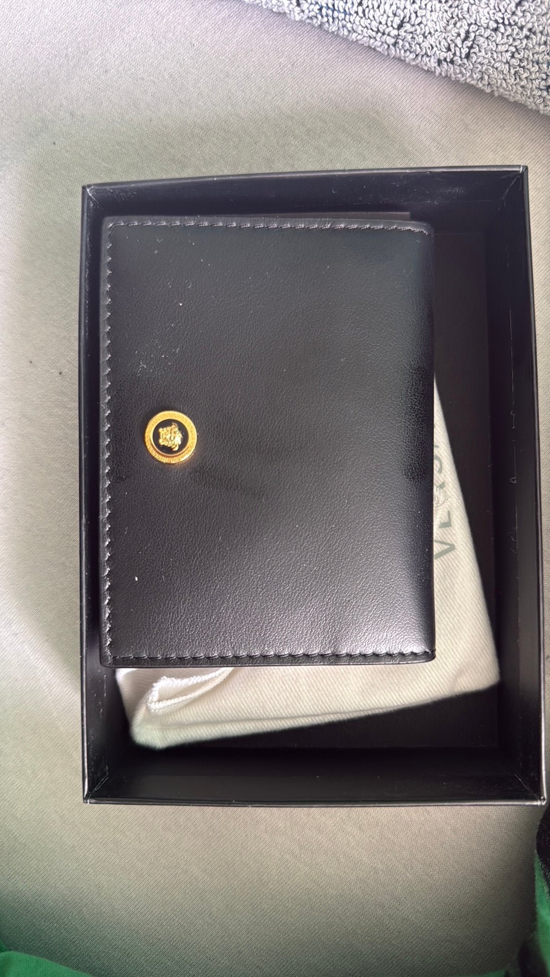 Versace Portemonnee - Zwart Leer met Gouden Medusa, Overige merken, Zwart, Nieuw, Ophalen of Verzenden