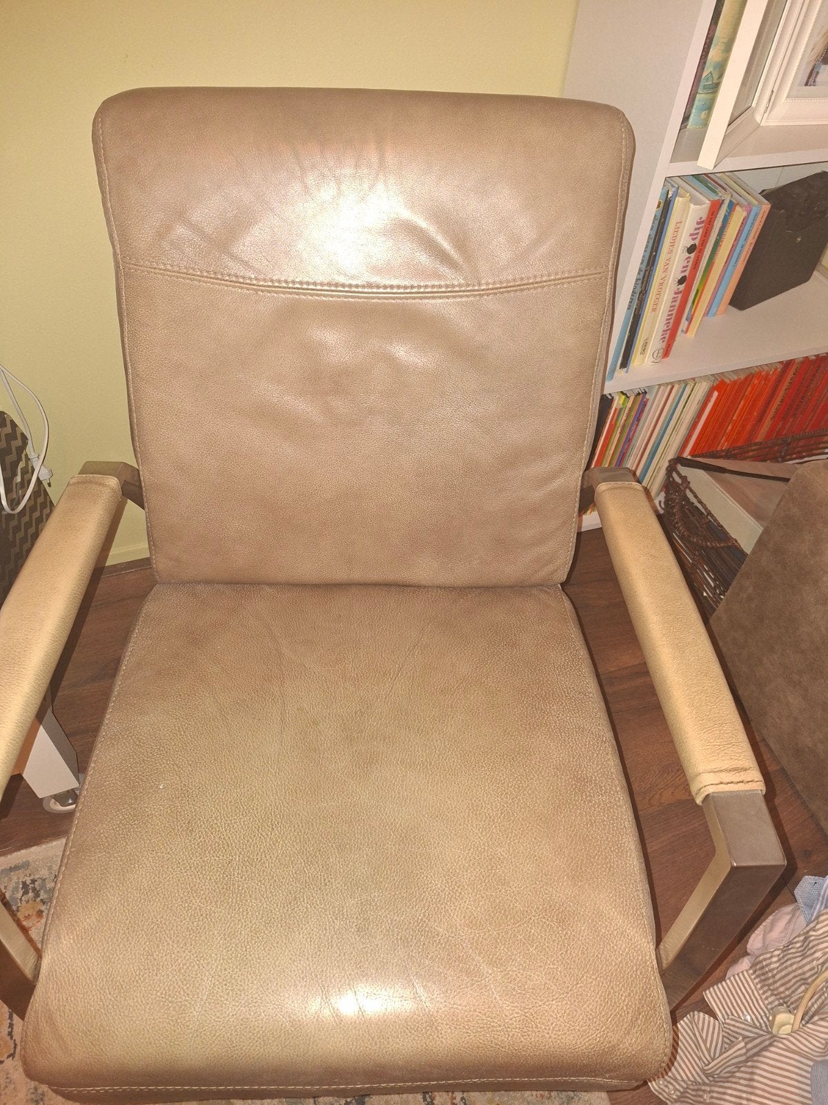 Leren stoel met armleuningen - Beige/Bruin, Gebruikt, Bruin, Ophalen of Verzenden, Leer
