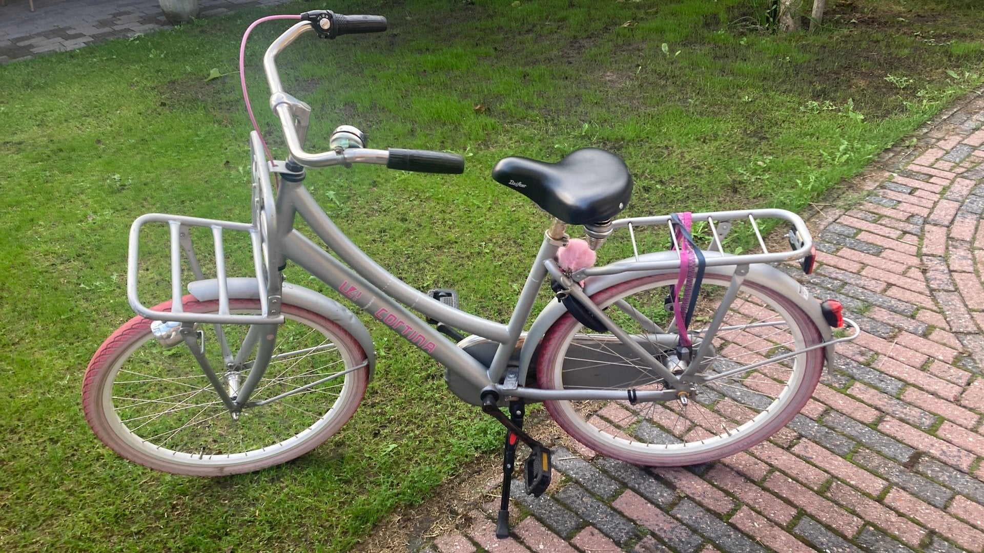 24 inch cortina meisjes fiets, Ophalen, Terugtraprem, Versnellingen, Gebruikt