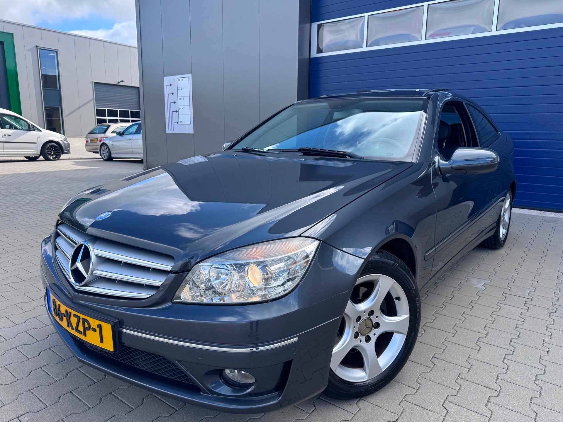 Mercedes-Benz CLC-klasse 160 Sport Editon|panoramadak|Half l, Auto's, Dealer onderhouden, Achterwielaandrijving, Gebruikt, 4 cilinders