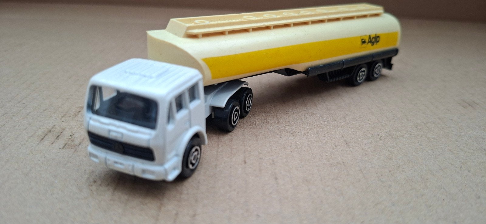 Majorette Agip Tankwagen - Vintage Speelgoed Vrachtwagen, Ophalen of Verzenden, Gebruikt