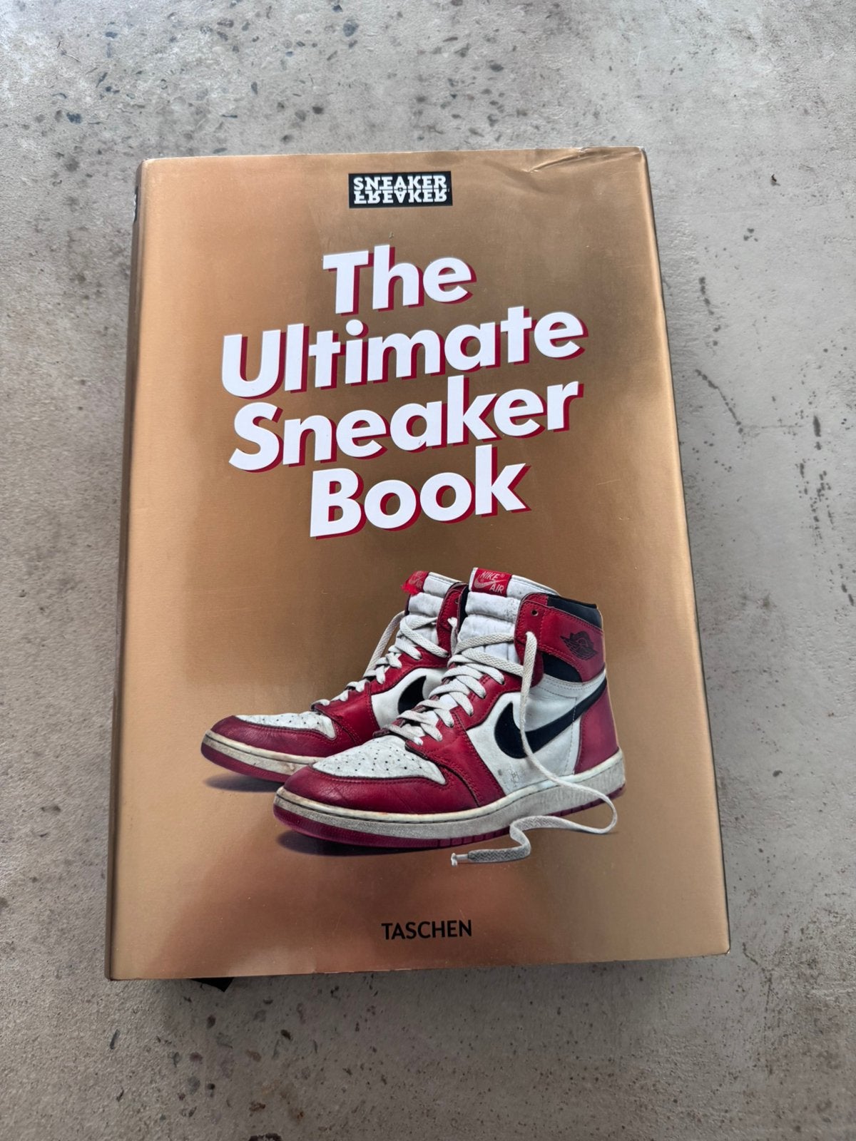 The ultimate sneaker book, Ophalen of Verzenden, Zo goed als nieuw