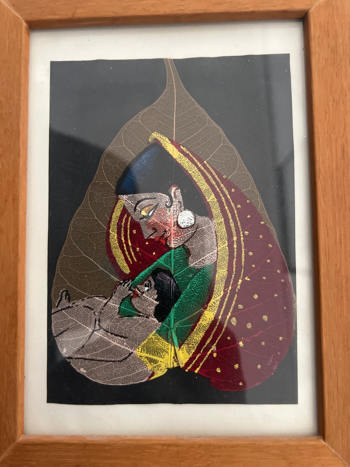 Ingelijst schilderij op blad - Indiase danseres, Antiek en Kunst, Schilderij, Natuurlijk materiaal, India, Ophalen of Verzenden