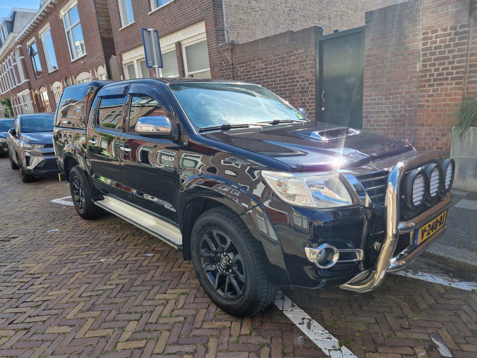 Toyota Hi-lux dubbel cabine grijs kenteken BE trekker., Automaat, Zwart, 4 stoelen, Zwart