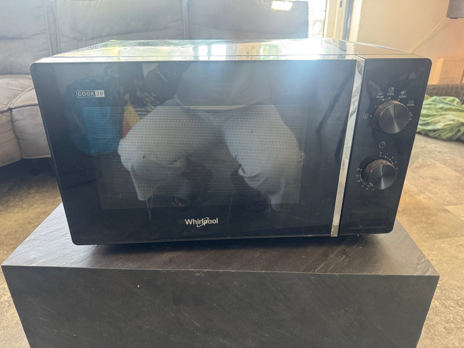 Whirlpool Cook 20 Magnetron - Zwart, Zo goed als nieuw, Ophalen, Magnetron, Zo goed als nieuw, 45 tot 60 cm