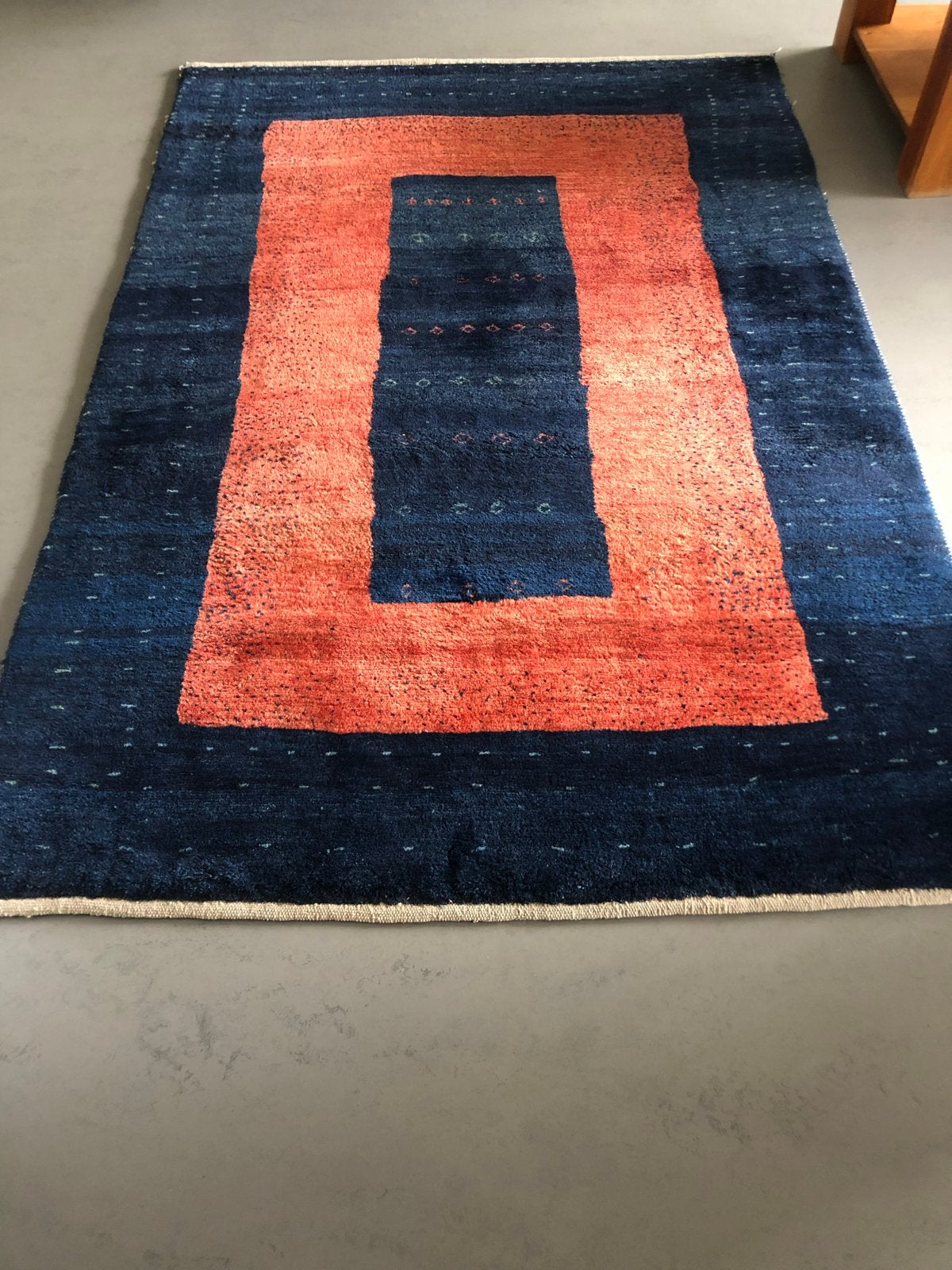 Handgeknoopt vloerkleed, Gabbeh. - Blauw met oranje/rood, Huis en Inrichting, Stoffering | Tapijten en Kleden, Ophalen, 100 tot 150 cm