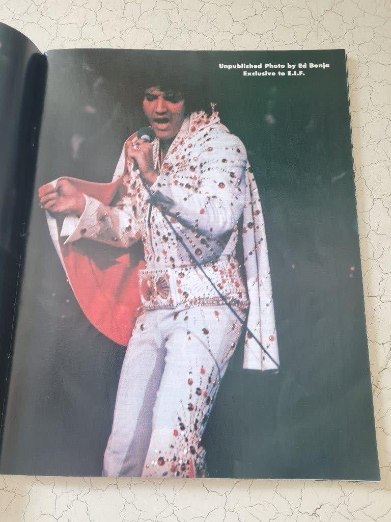 Boek Elvis uit 1994, Ophalen of Verzenden, Zo goed als nieuw