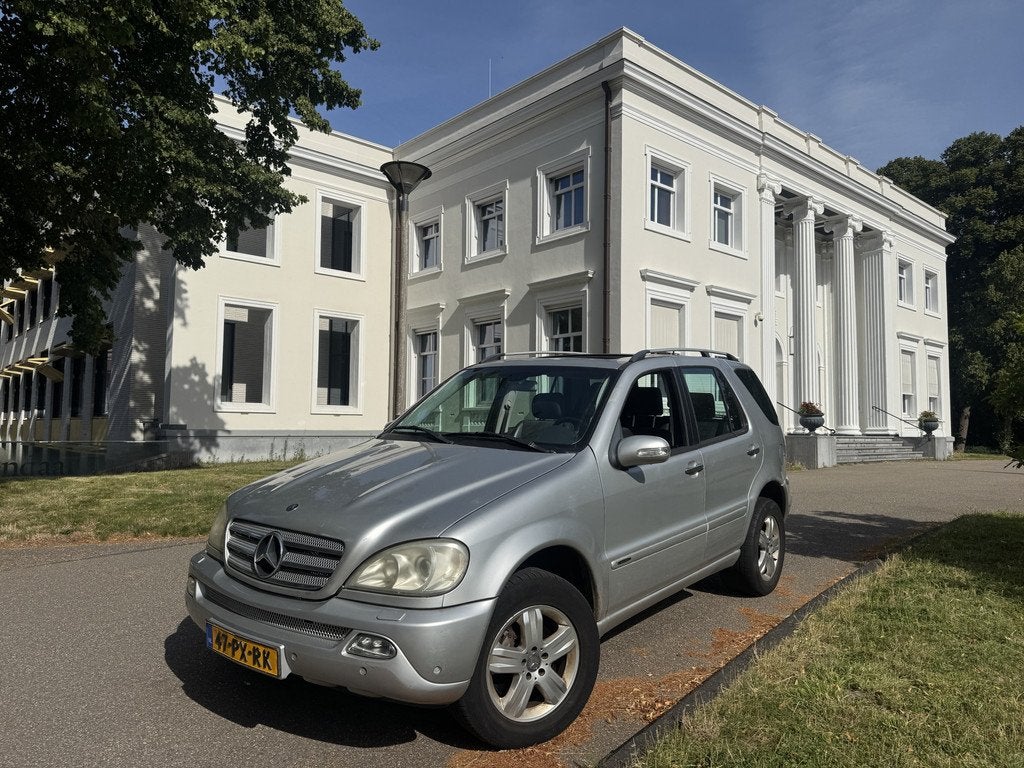 Mercedes-Benz M-Klasse 350 SCHUIFDAK, LEDEREN BEKLEDING, Auto's, Mercedes-Benz, Automaat, Gebruikt, 138 €/maand, Bedrijf
