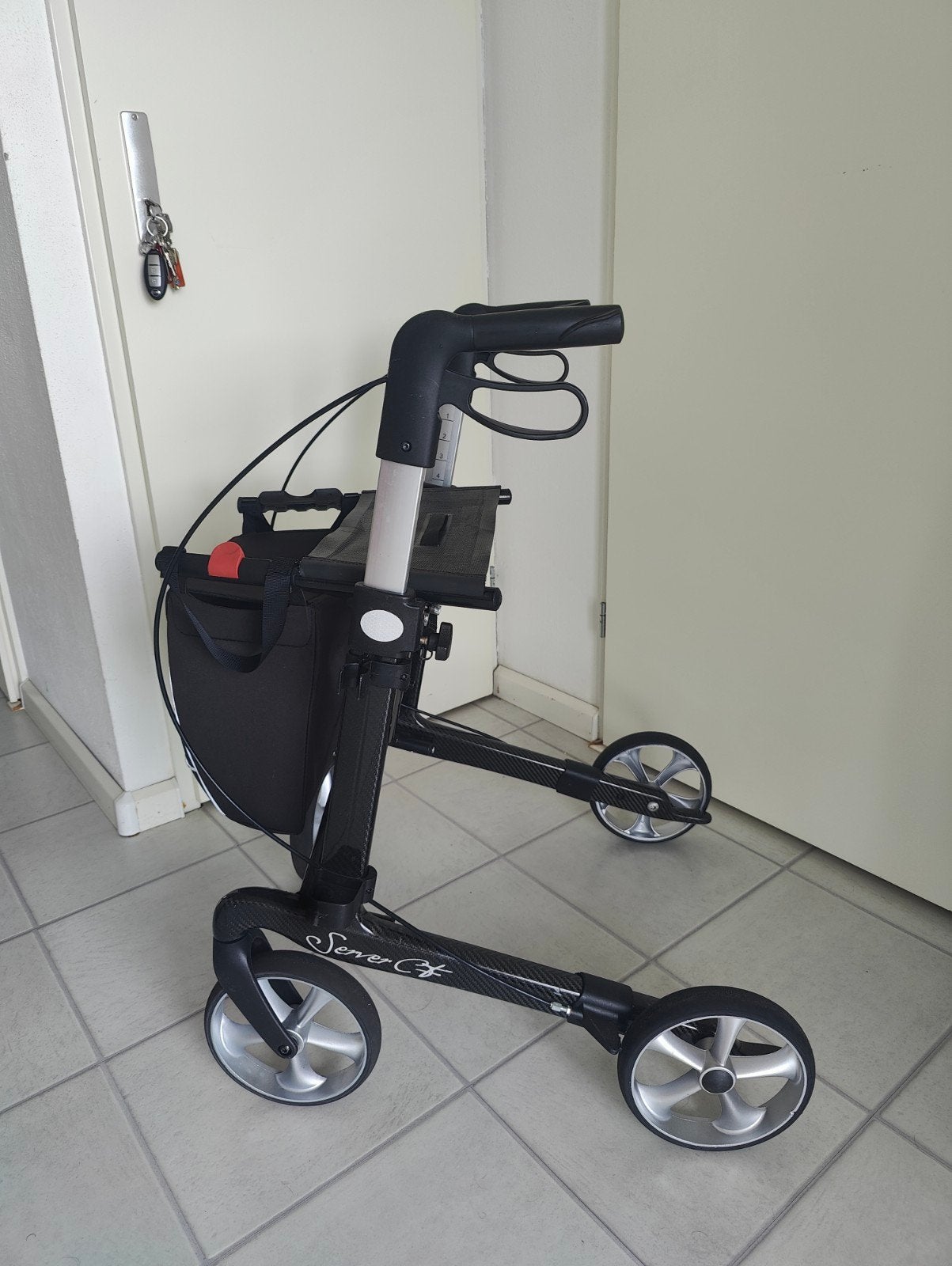 Server cf rollator van carbon maat L, Diversen, Rollators, Ophalen