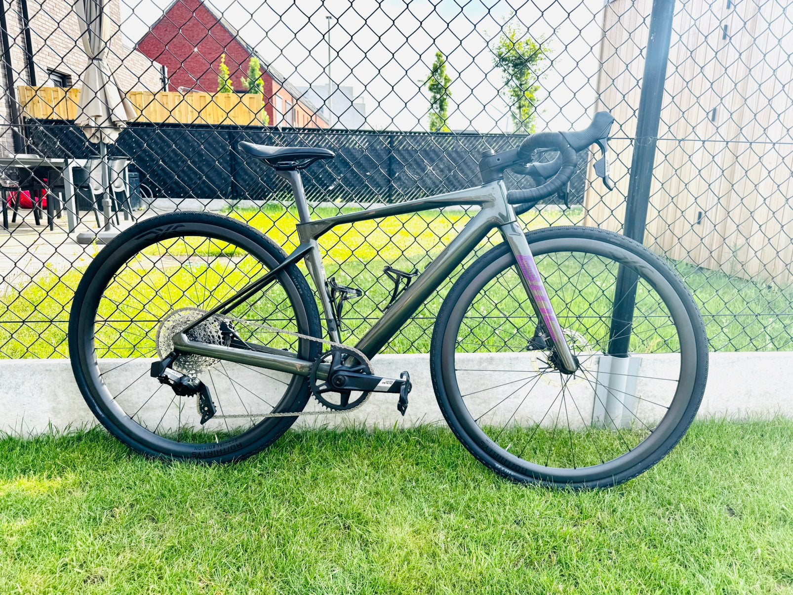BMC Roadmachine X, 28 inch, Carbon, Zo goed als nieuw, Meer dan 20 versnellingen