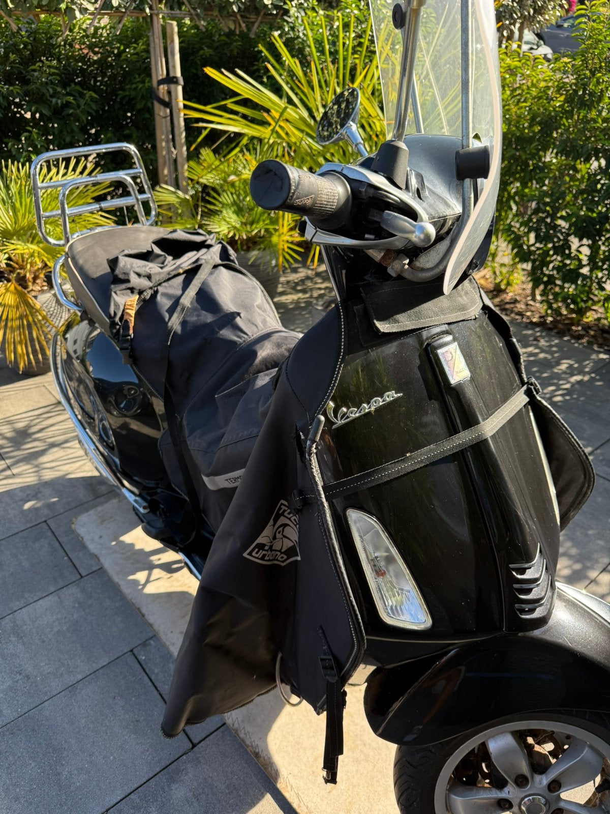 Vespa primavera 2016 scooter, Fietsen en Brommers, Snorfietsen en Snorscooters, Ophalen, Gebruikt, Benzine, Vespa
