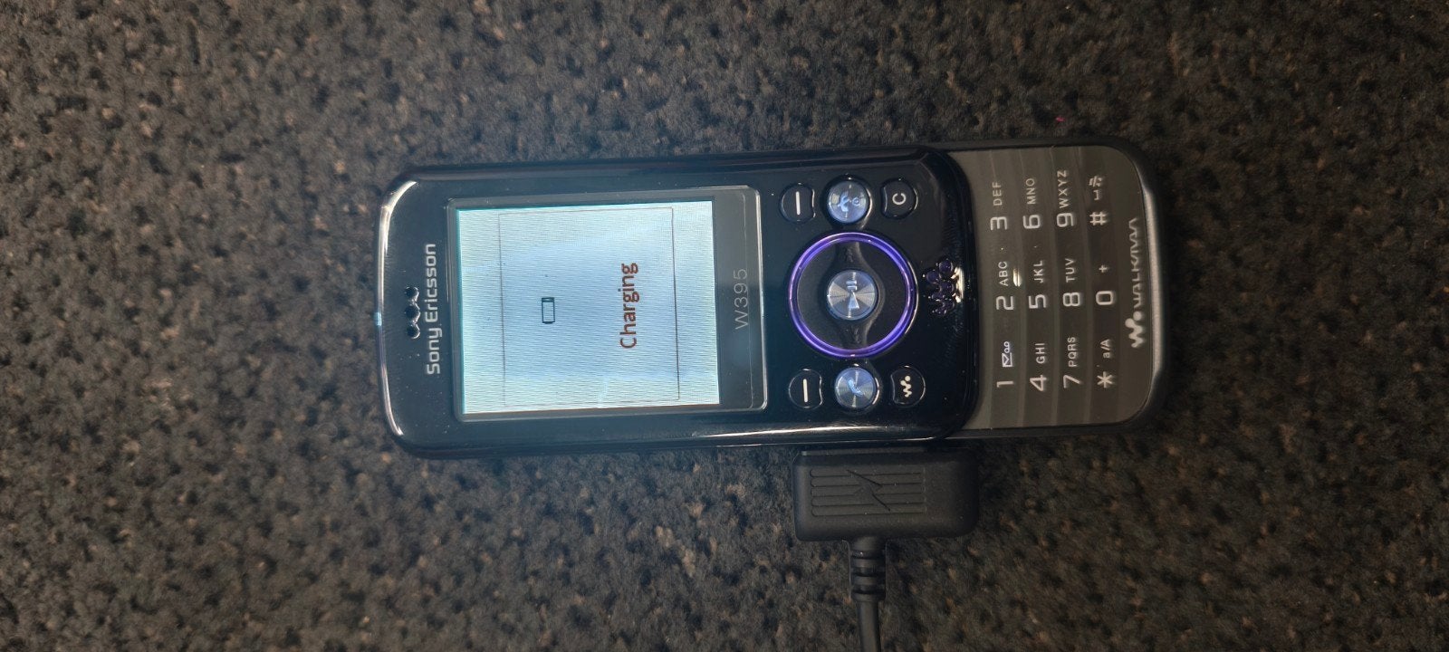 Gloednieuwe Sony Ericsson W395 Walkman muziektelefoon, Schuifmodel, Nieuw, Ophalen of Verzenden, Minder dan 3 megapixel