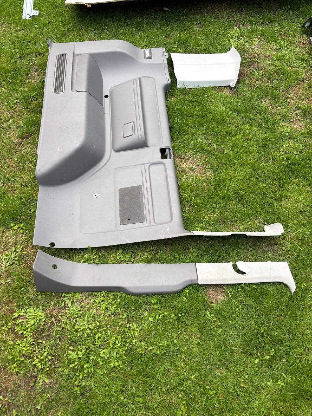 Zijwandbekleding Transporter T6.1 Caravelle L2 met raamlijst, Ophalen, Gebruikt, Volkswagen