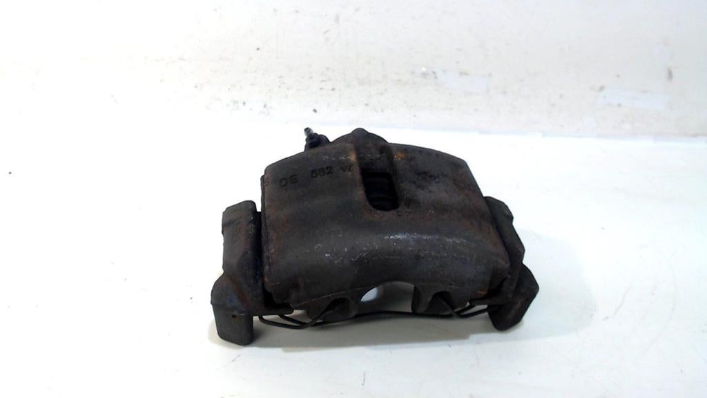 Remklauw rechts voor Audi A3, Onderdelen@venauto.nl, Van der Ven Autorecycling B.V., Gebruikt, Ettenseweg 76, 4706 PB Roosendaal, The Netherlands