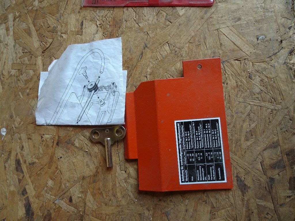 Hegner Multticut 2 S figuurzaagmachine, Ophalen, 70 mm of meer, Hegner, Zo goed als nieuw