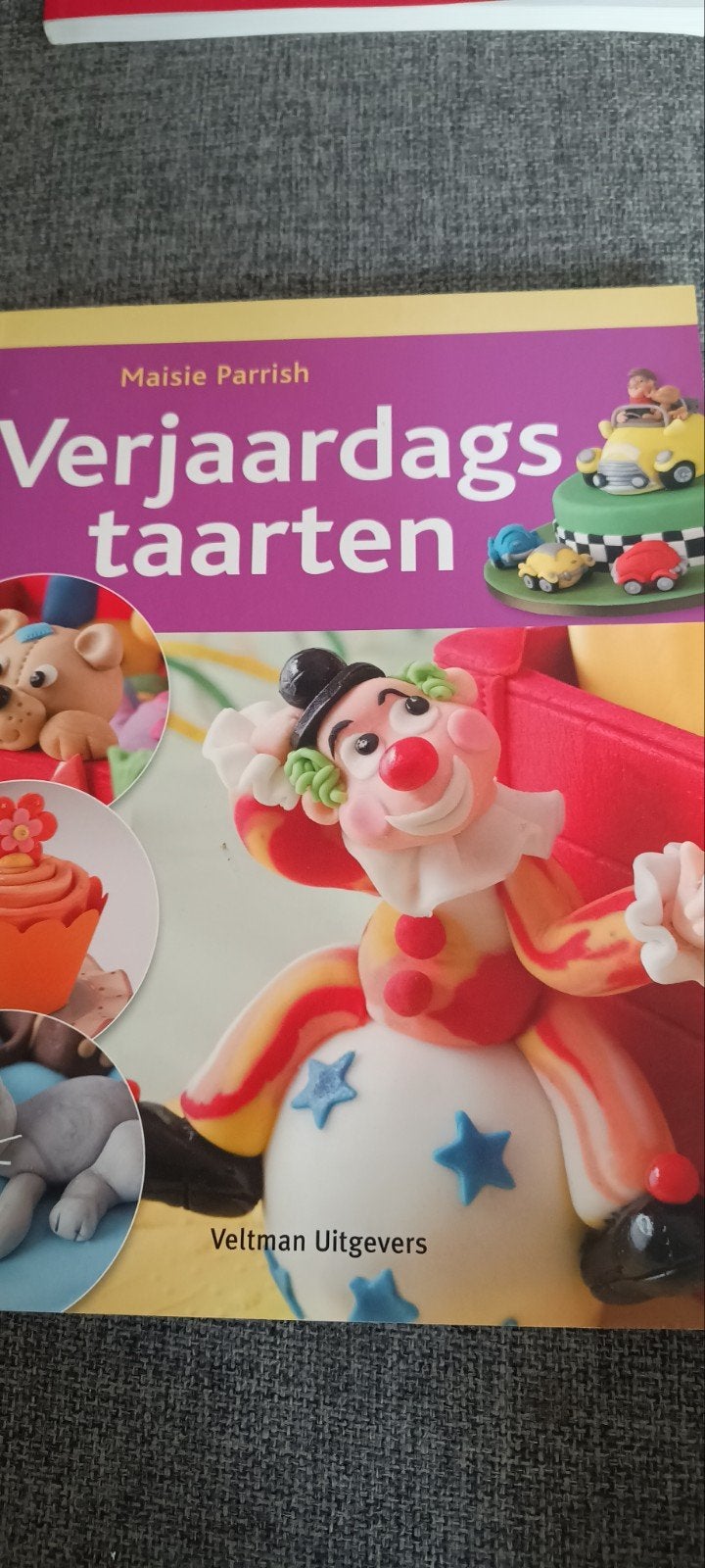 Maisie parrish verjaardagstaarten, Hobby en Vrije tijd, Taarten en Cupcakes maken, Ophalen of Verzenden, Zo goed als nieuw, Boek of Tijdschrift