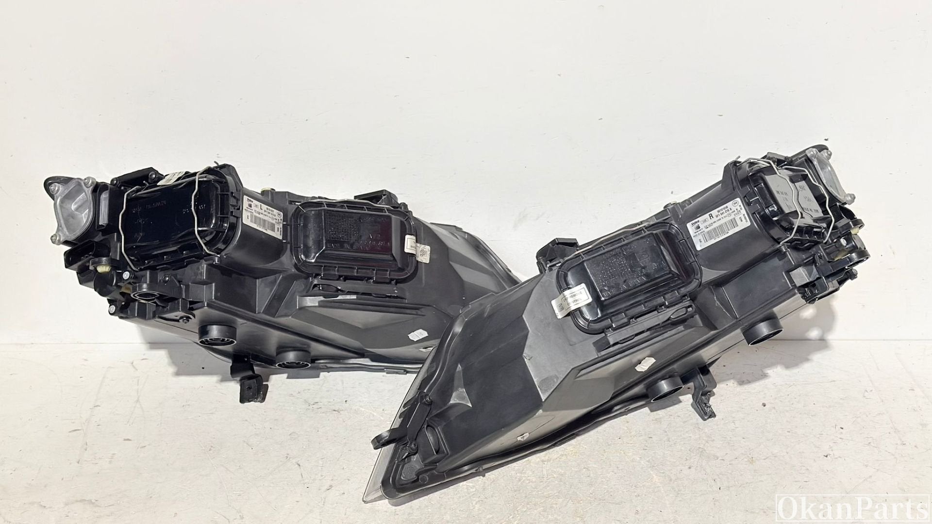 Seat Leon H7 LED Koplamp rechts links 5F1941015B 5F1941016B, Info@fabrikant.eu, Fabrikantstraat 1
1000 AA  Amsterdam, NL, Ophalen of Verzenden