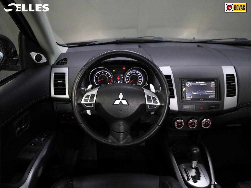 Mitsubishi Outlander 2.0 Edition Two | Trekhaak (bj 2012), Auto's, Mitsubishi, 4 cilinders, Zwart, Bedrijf, 1600 kg
