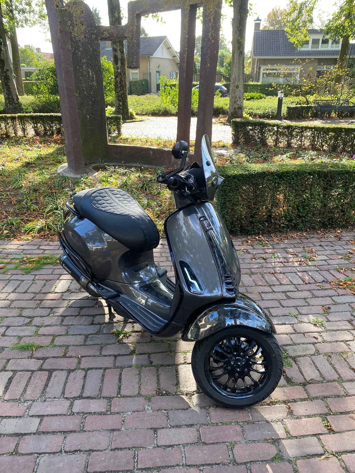 Vespa sprint - Carbon - Full option - 50cc - 2020, Fietsen en Brommers, Ophalen, Overige modellen, Maximaal 45 km/u, Zo goed als nieuw