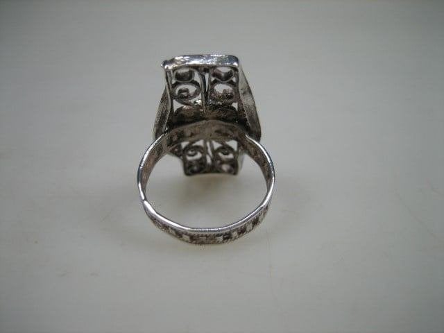 Antieke hand vervaardigde zilveren ring met bloemmotief, Verzenden, Zilver, Ring