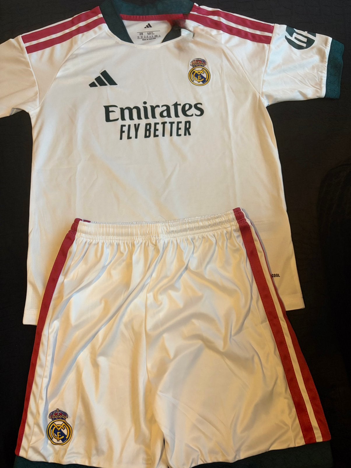Te koop de laatste Real Madrid tenues, Maat XS of kleiner, Ophalen of Verzenden, Nieuw, Shirt