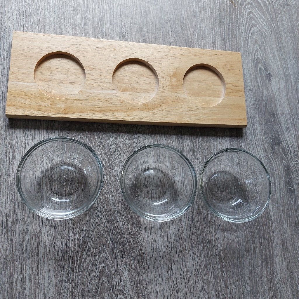 Serveerset 4 delig Catalana serveerplaat schaaltjes dippen, Huis en Inrichting, Keuken | Servies, Nieuw, Ophalen of Verzenden