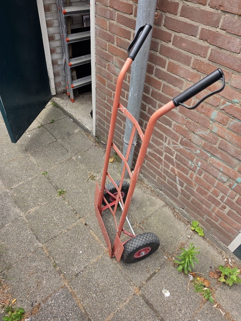 Steekwagen, 60 tot 80 liter, Ophalen, Zo goed als nieuw, Steekwagen