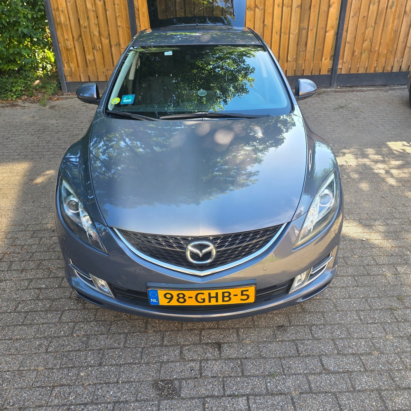 Mazda 6 2.0 Sport Hatchback 2008 Grijs, Auto's, Voorwielaandrijving, 4 cilinders, Handgeschakeld, 550 kg