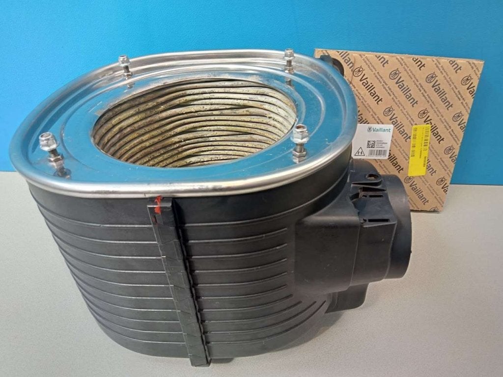 Warmtewisselaar CW4 Vaillant HR Solide VHR 24-28 3C bj 2023, Niet ingevuld, Cv-ketel of Combi-ketel, Niet ingevuld, Zo goed als nieuw