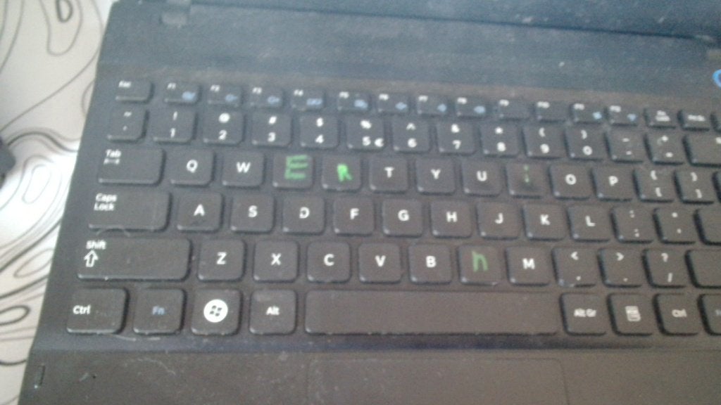 deze samsung laptop kan je gebruiken vooor gamen, Computers en Software, Windows Laptops, Ophalen, Gebruikt, 2 tot 3 Ghz, 15 inch