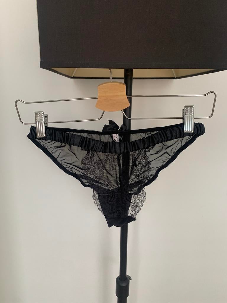 Myla panties, maat M, Kleding | Dames, Ondergoed en Lingerie, Ophalen of Verzenden, Zwart, Slip