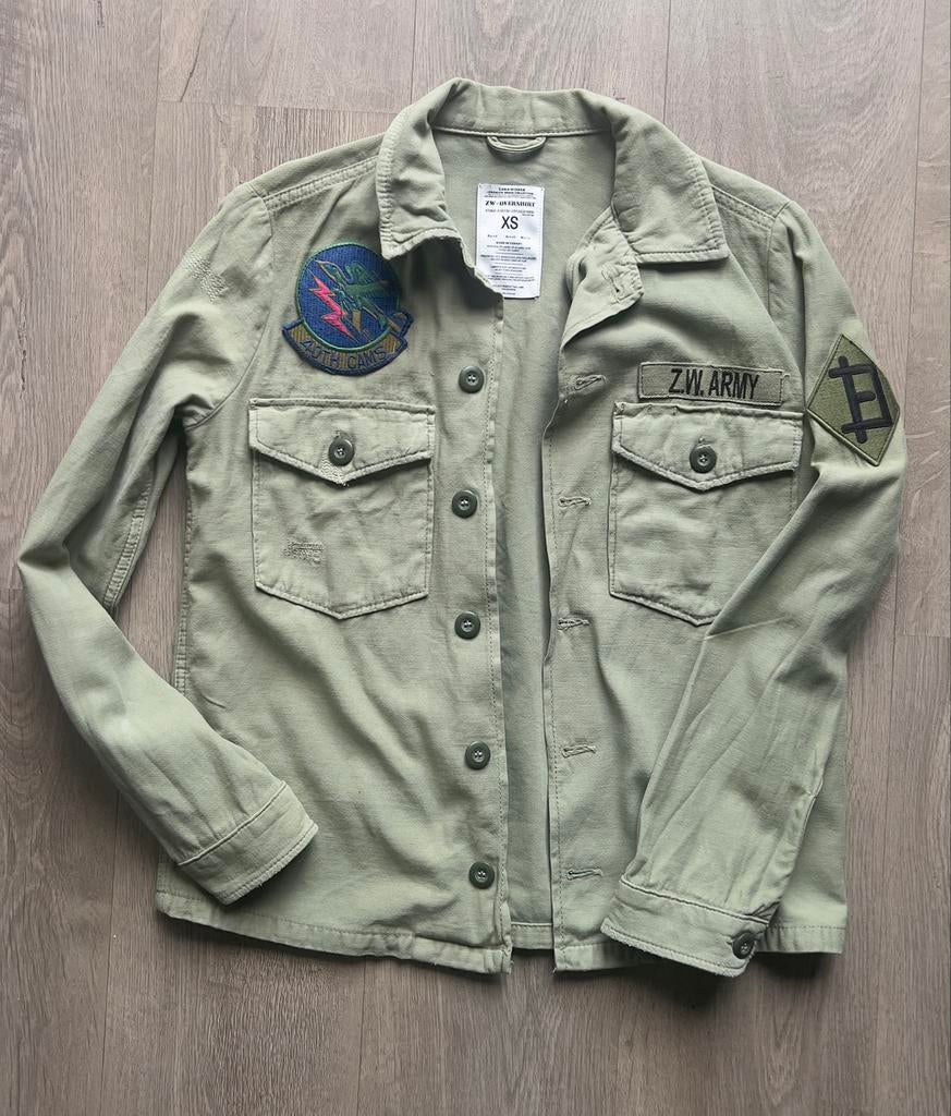 Zara Overhemd XS Militair Groen met Emblemen Nieuw, Ophalen of Verzenden, Nieuw, Maat 34 (XS) of kleiner, Groen