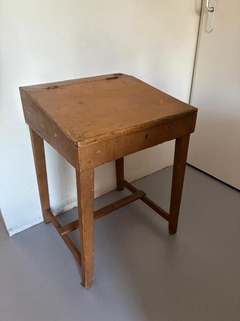 schooltafel met opbergruimte, Ophalen