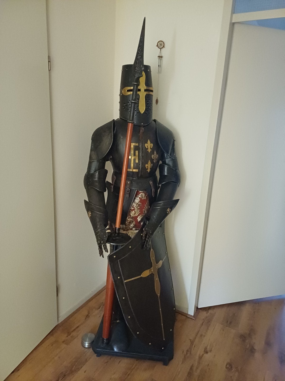 Decoratief Ridder Harnas 187 hoog met lans en Schild, Ophalen of Verzenden, Zo goed als nieuw