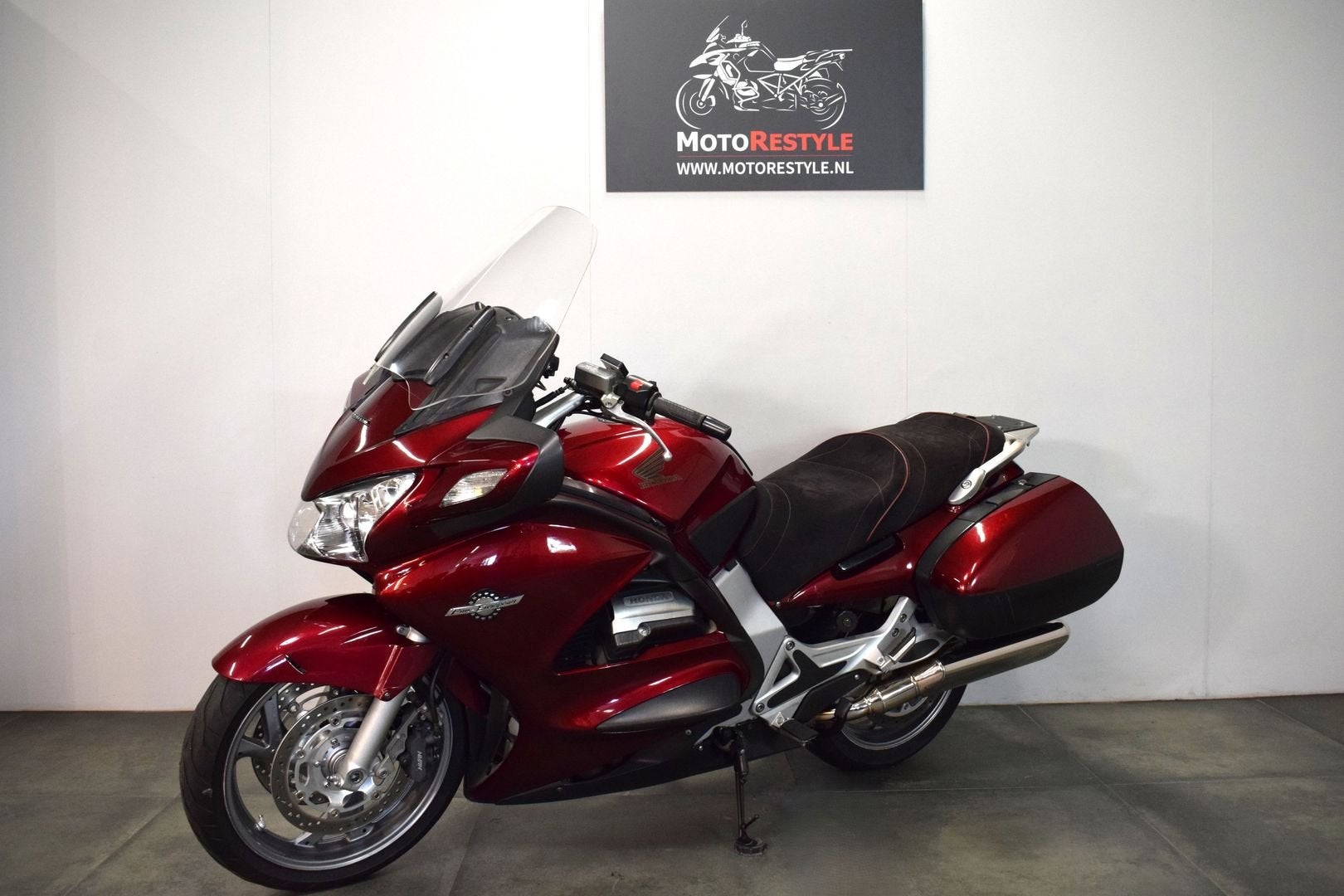 HONDA ST 1300 PAN EUROPEAN C-ABS (bj 2006), HONDA, 4 cilinders, Motorrijbewijs A, Bedrijf