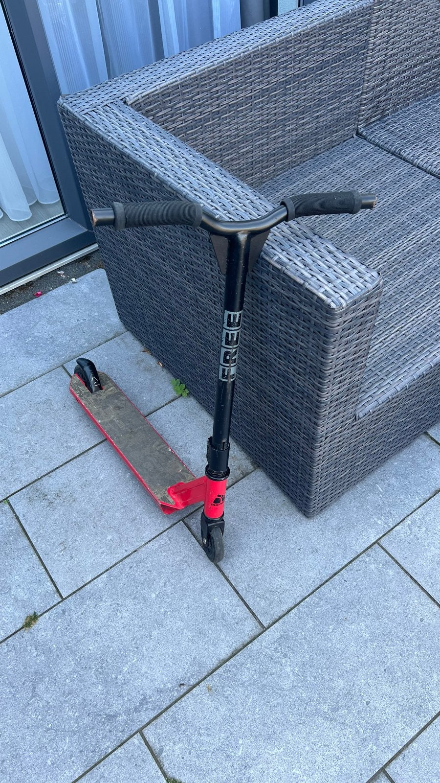 Stuntstep rood/zwart, Fietsen en Brommers, Steps, Ophalen, Gebruikt, Gewone step