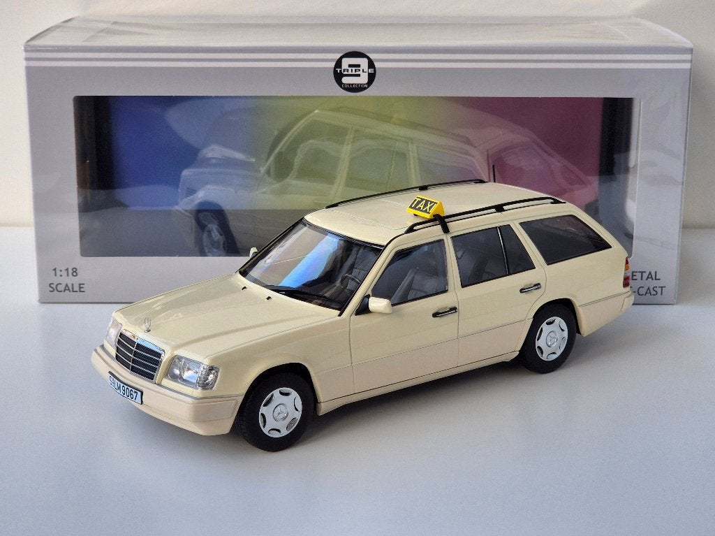 1:18 Triple9 Mercedes-Benz E300 Diesel T-modell T124 Taxi, Ophalen of Verzenden, Zo goed als nieuw, Auto, Overige merken