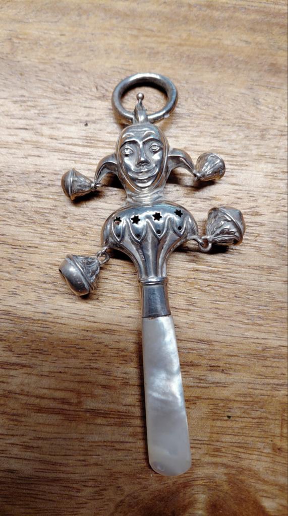 Zilver antiek rammelaar nar/clown uit 1844, Ophalen of Verzenden