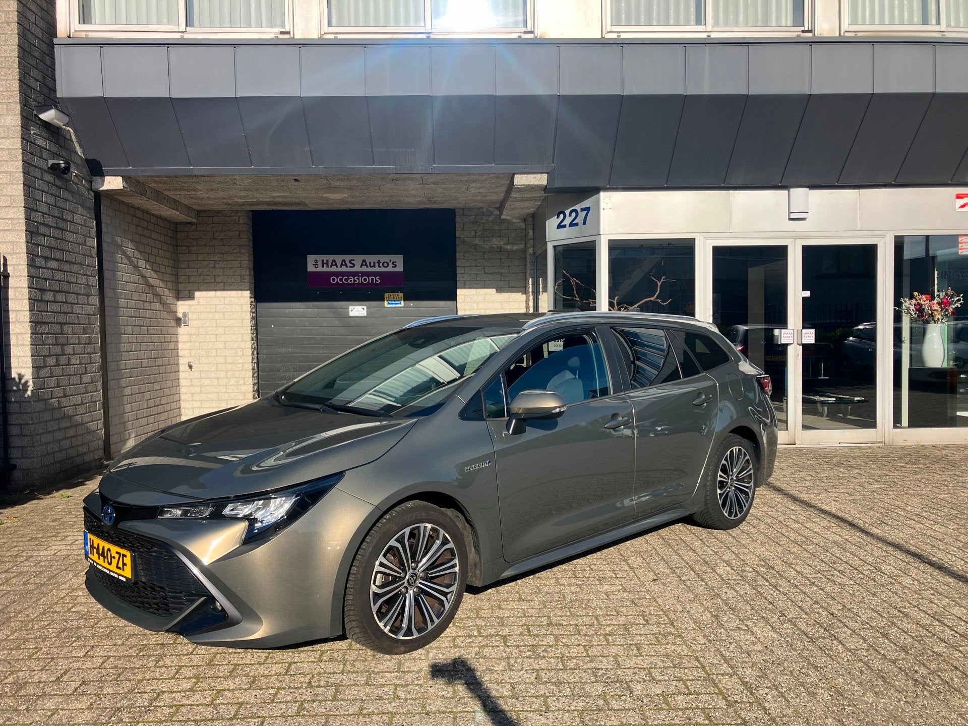 Toyota Corolla Touring Sports 2.0 Hybrid Business Plus / BTW, Gebruikt, 4 cilinders, Corolla, Origineel Nederlands