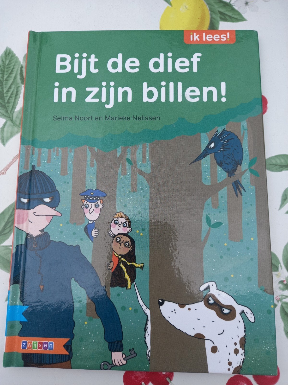 M6 Selma Noort - Bijt de dief in zijn billen!, Selma Noort, Fictie algemeen, Ophalen of Verzenden, Zo goed als nieuw