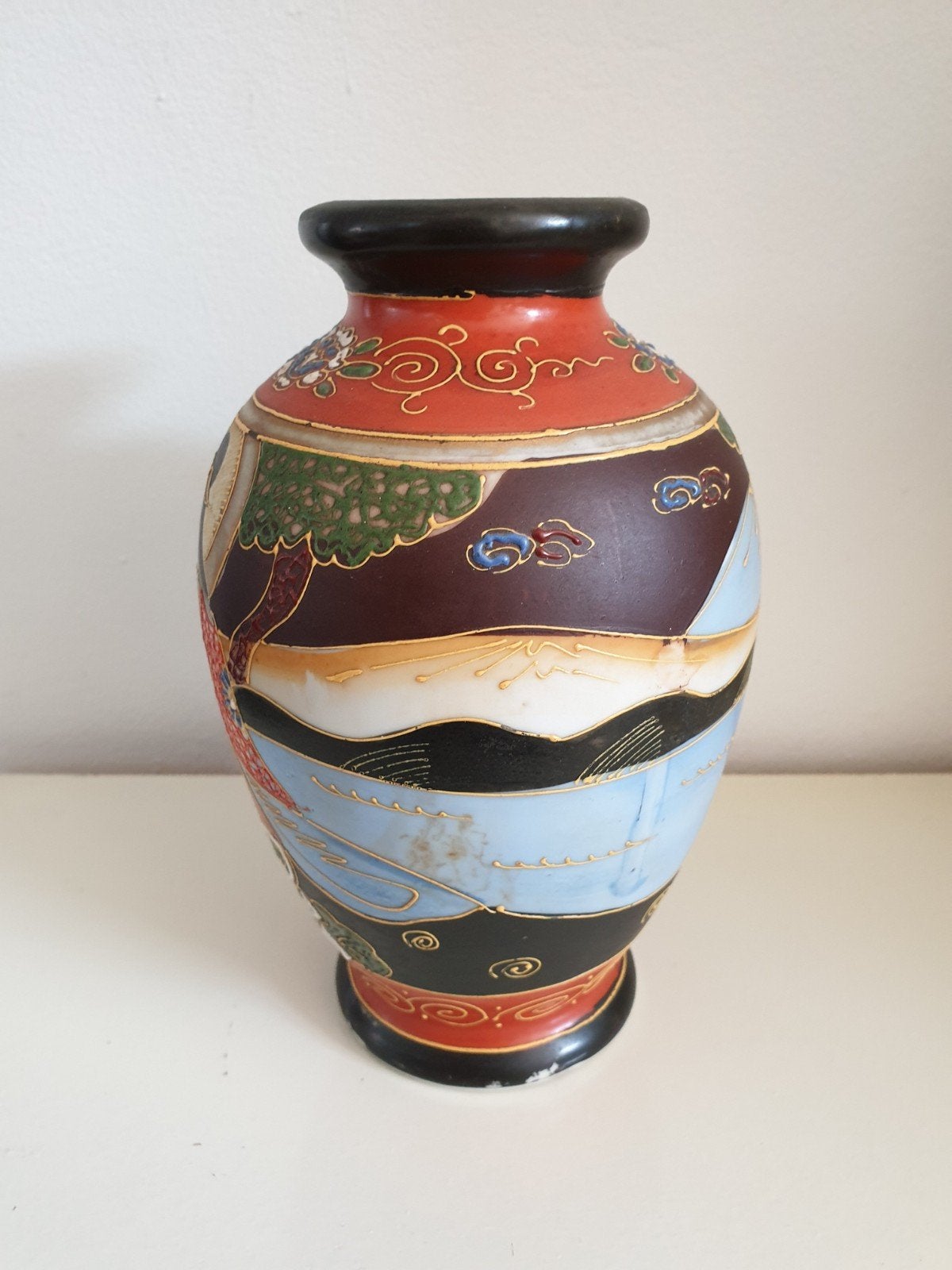 Antieke Japanse Satsuma Vaas met Gedetailleerde Scènes, Antiek en Kunst, Antiek | Vazen, Ophalen of Verzenden
