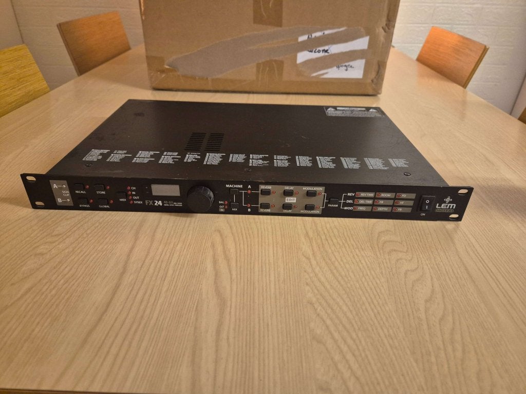 LEM FX-24 Multi-effect Reverb Delay Box!, Muziek en Instrumenten, Effecten, Gebruikt, Chorus, Delay of Echo, Distortion, Overdrive of Fuzz