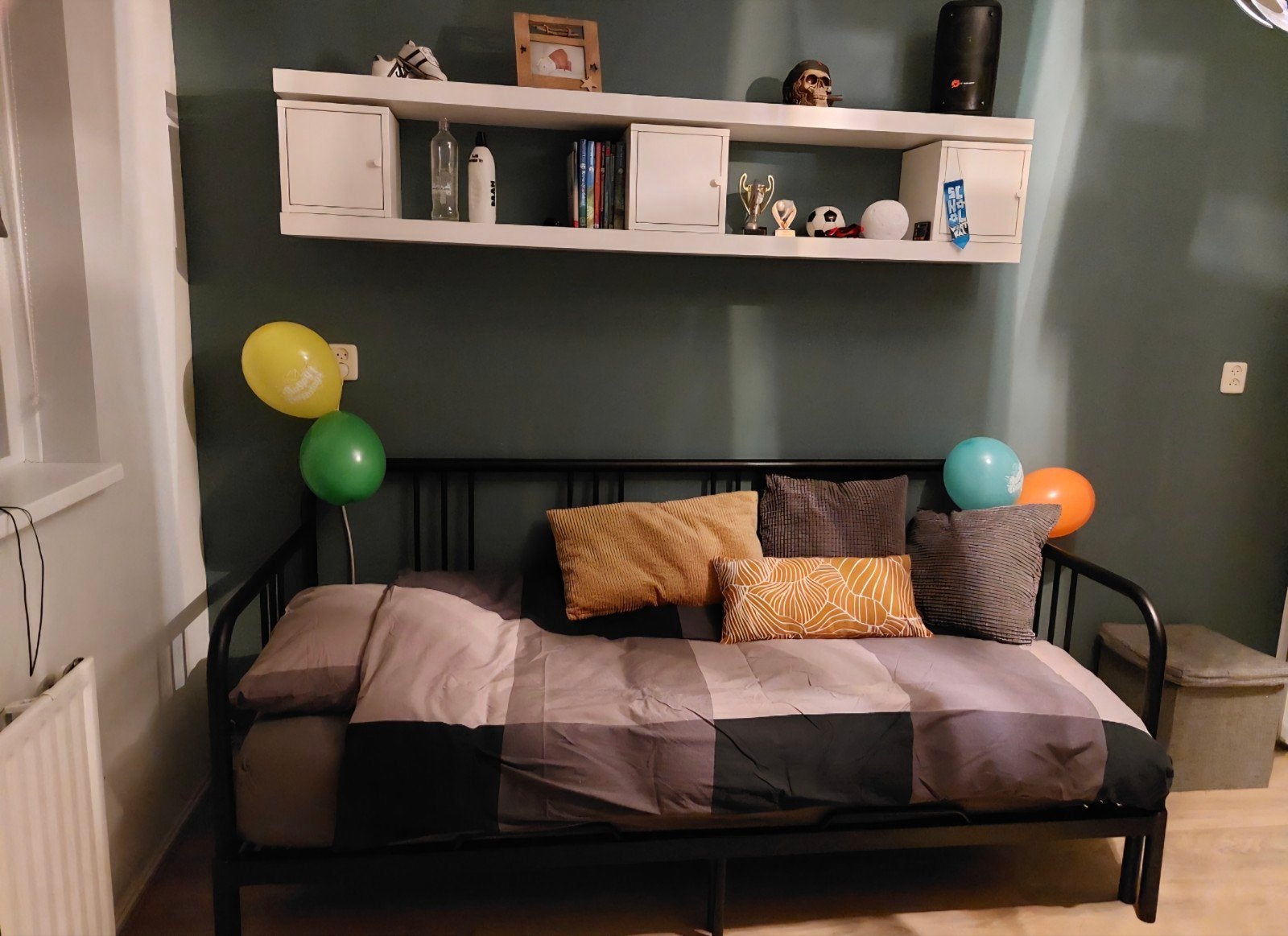 IKEA Fyresdal slaapbank/daybed zwart, 80x200 cm, Ophalen, Eenpersoons, Zwart, 80 cm