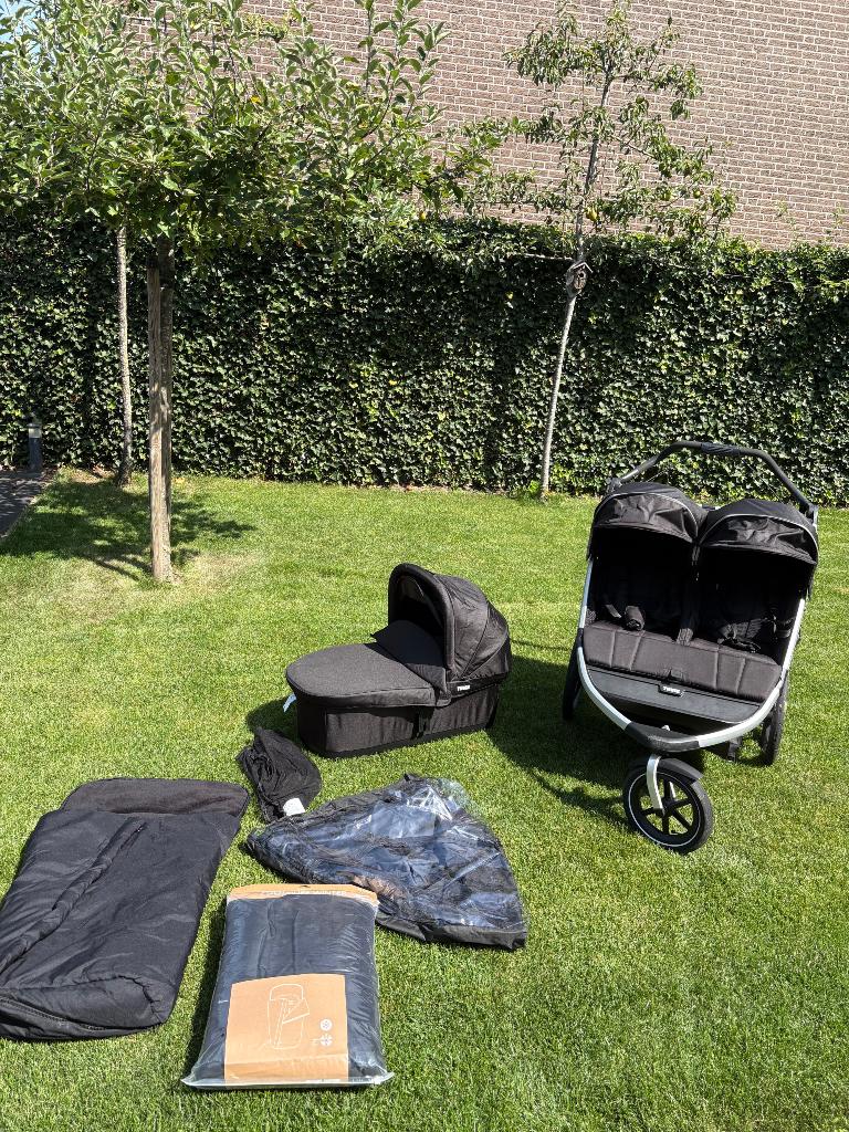 Thule urban glide 2 duowagen met reiswieg, Duowagen, Zo goed als nieuw, Combiwagen, Ophalen