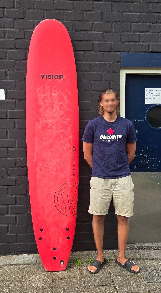 Vision 9 ft softtop surfboard incl. leash - Beginners, Watersport en Boten, Golfsurfen, Ophalen, Gebruikt, Longboard, Met koord
