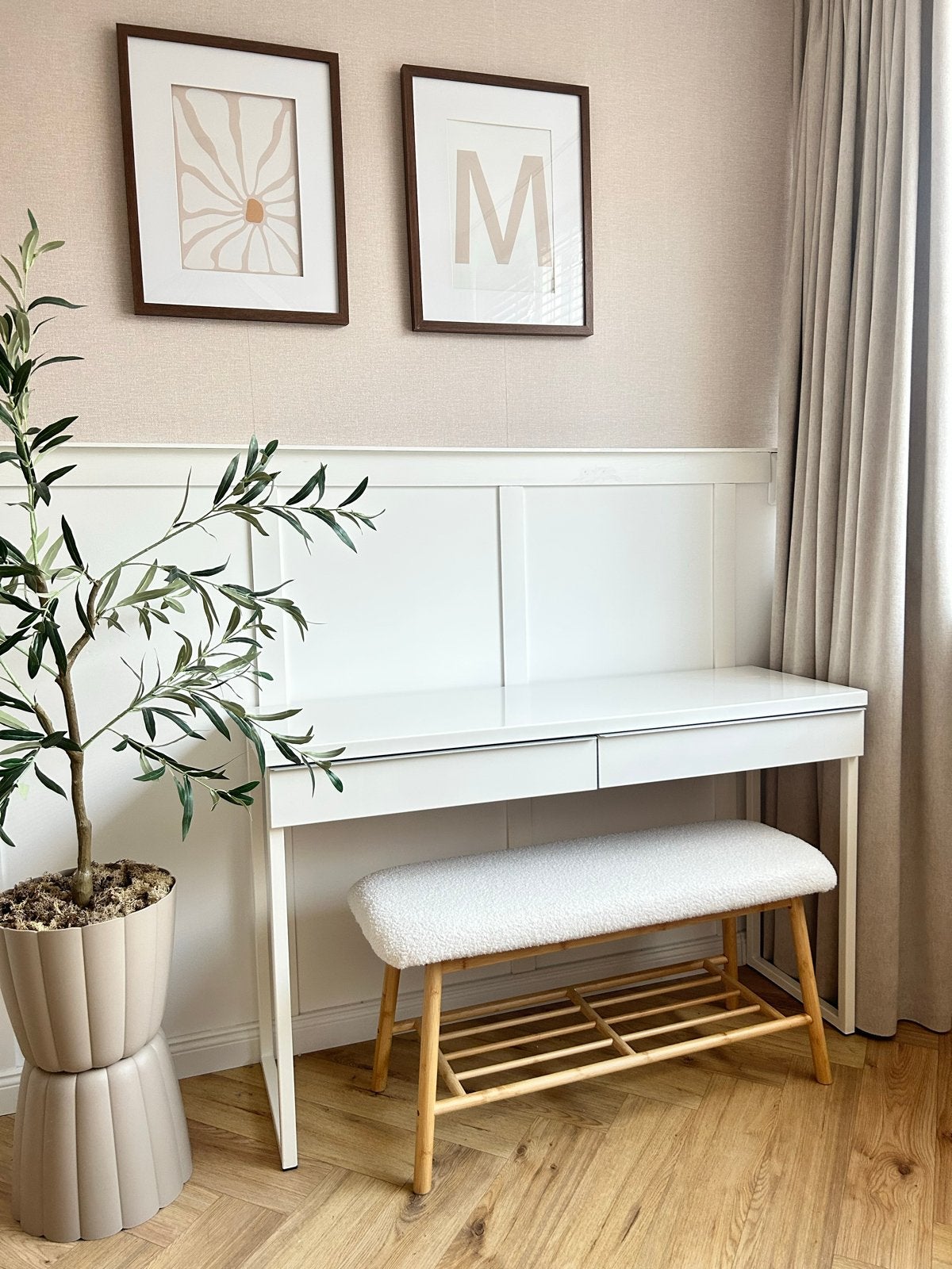 IKEA Besta Burs bureau - Hoogglans wit, Ophalen, Met lades, Spaanplaat of MDF, Zo goed als nieuw