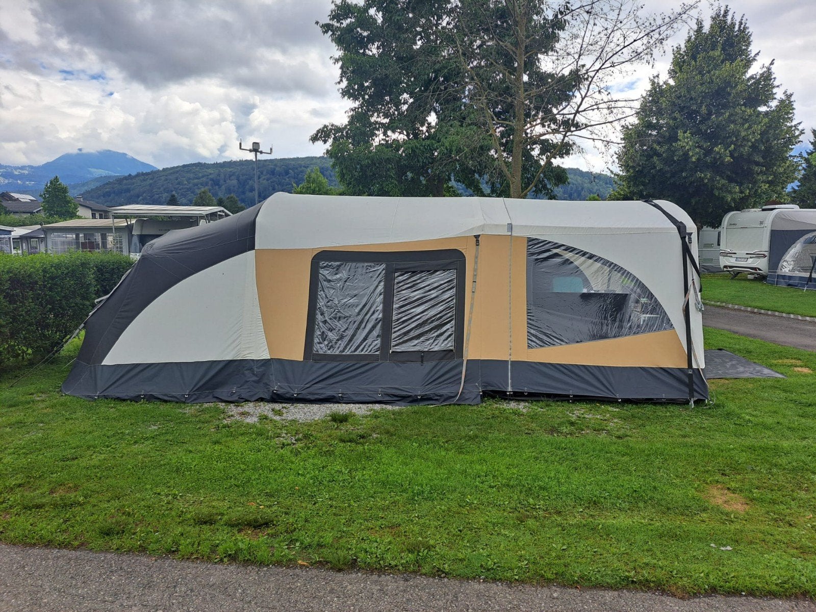 Trigano Odyssée 2.0 GL (2020), Caravans en Kamperen, Vouwwagens, Trigano, Meerkleurig, Ophalen of Verzenden, Aanwezig
