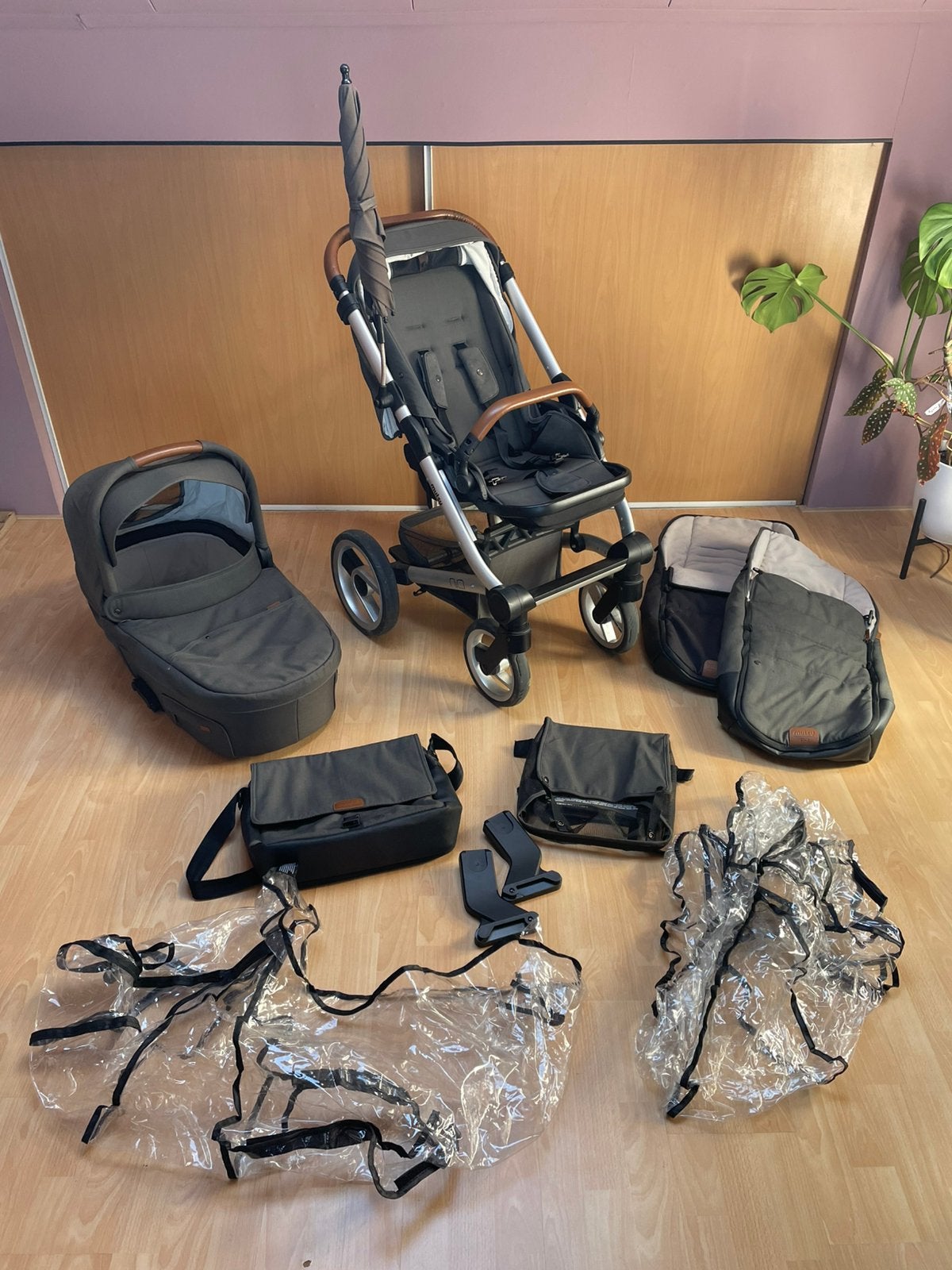 Mutsy Nio Kinderwagen set, incl accessoires - Pine Green, Ophalen, Zo goed als nieuw, Mutsy