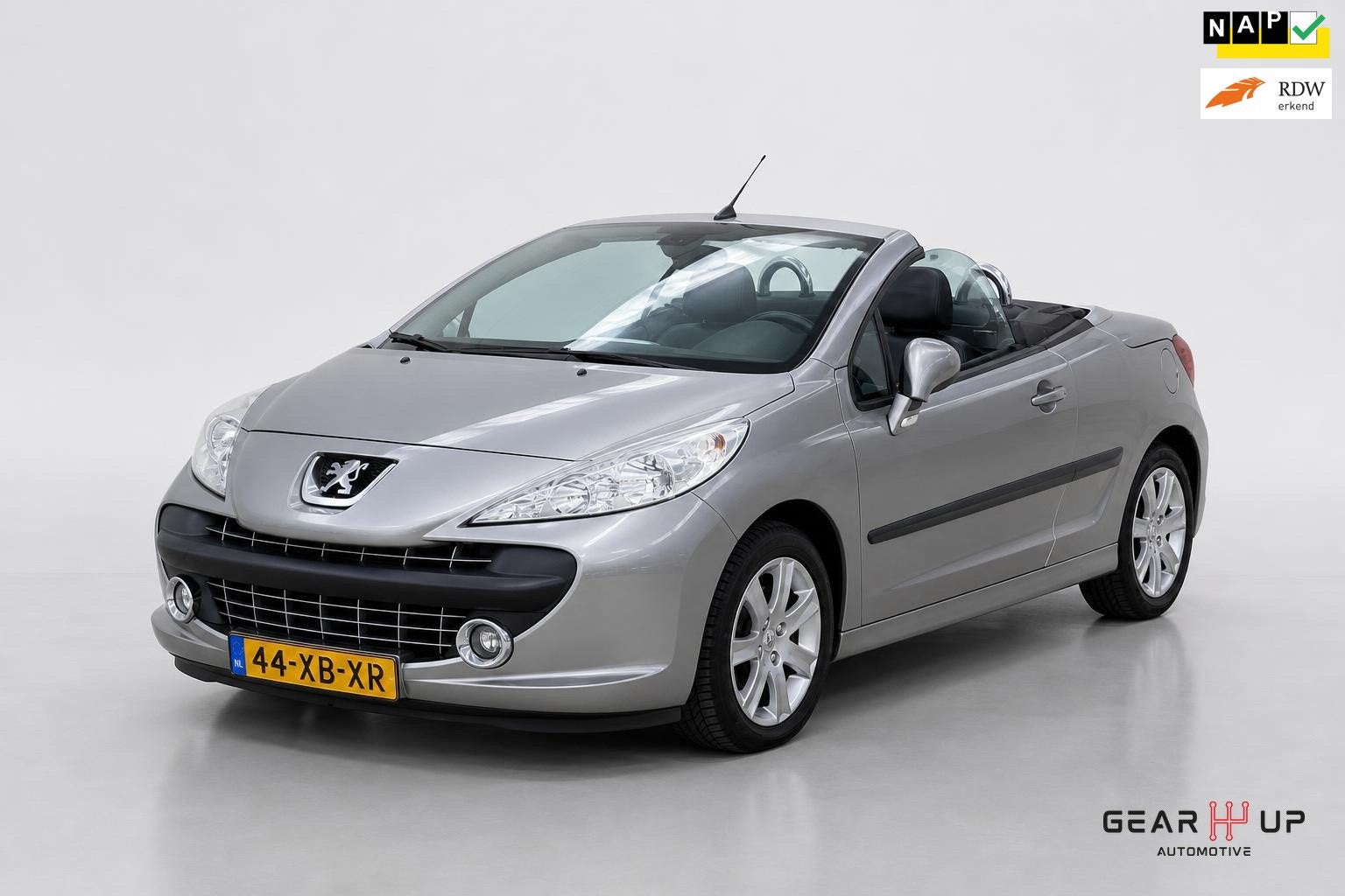 Peugeot 207 CC 1.6 VTi Première LEER|AIRCO|CRUISE|WINDS|NAP, Auto's, Voorwielaandrijving, 15 km/l, Gebruikt, 4 cilinders
